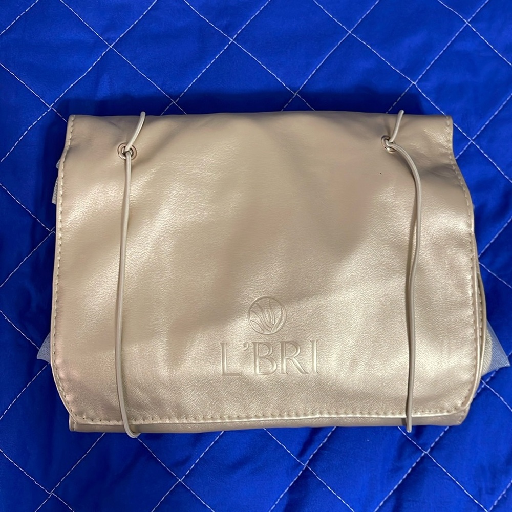NWT Gold color L'BRI Folding Travel Bag for toiletries